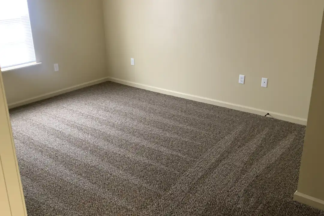 800 W Hoadley Rd unit 5C - More