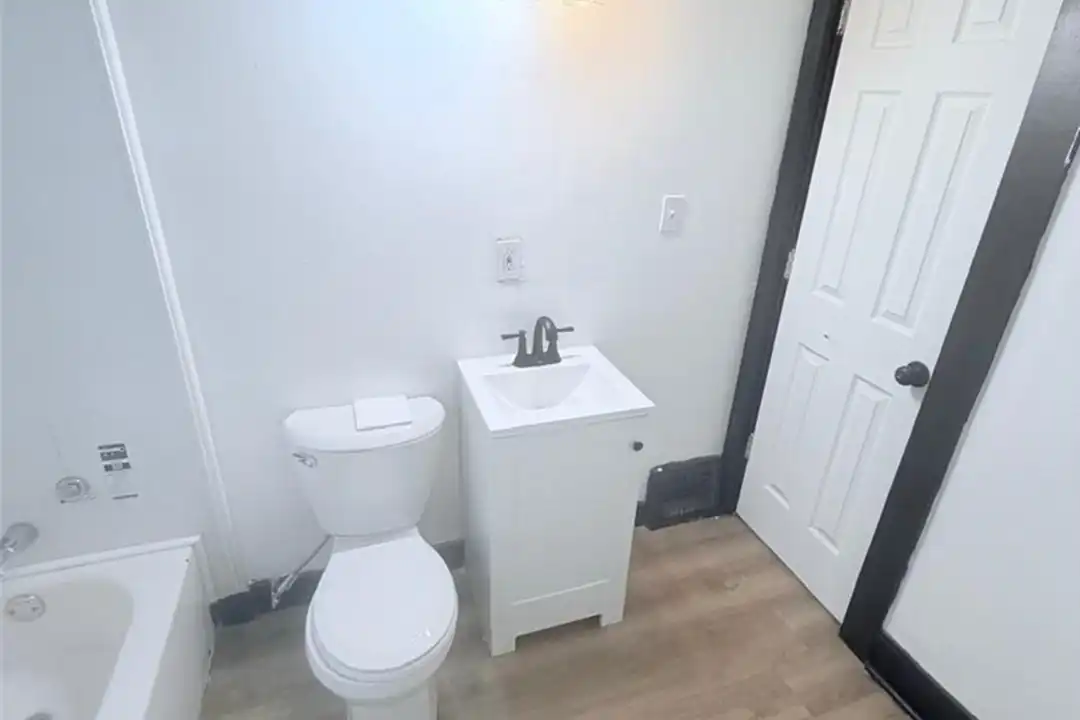 2791 E 127th St unit UP – pohled 3