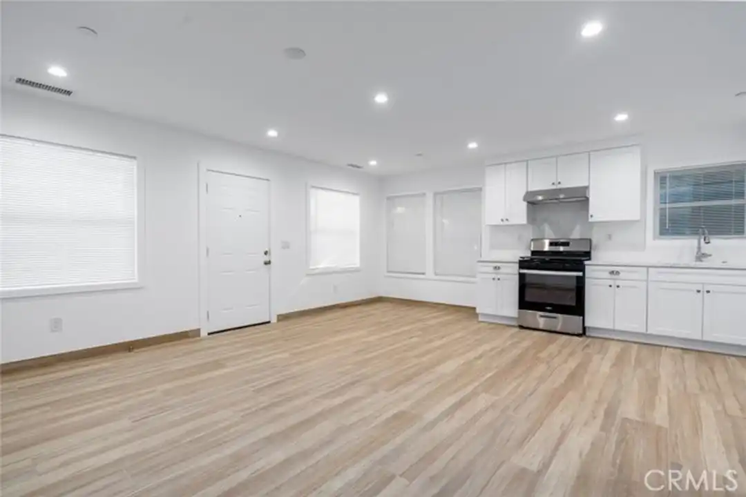 710 N Minter St unit 6 - View 4