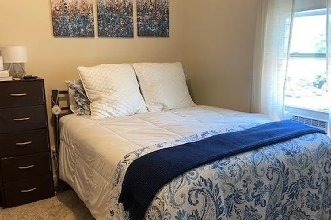 28 L St - More