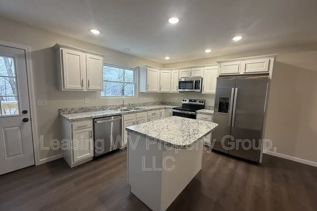 97 Christian Ct – photo 1 of 8