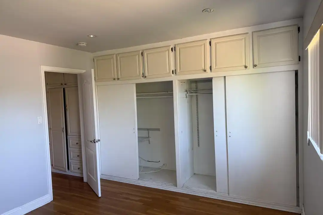 10506 Arrington Ave unit 3 - View 5