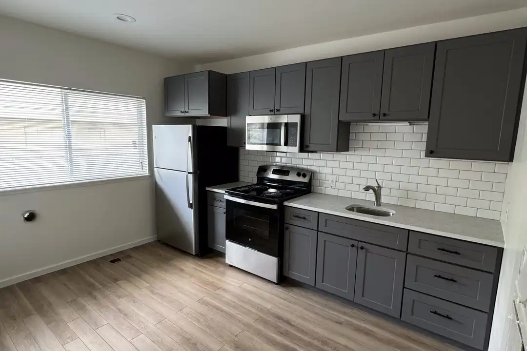 3760 S 200 E unit 2 – photo 1