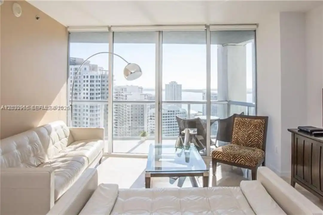 475 Brickell Ave unit 475 Brickell Ave # 2707 - View 3