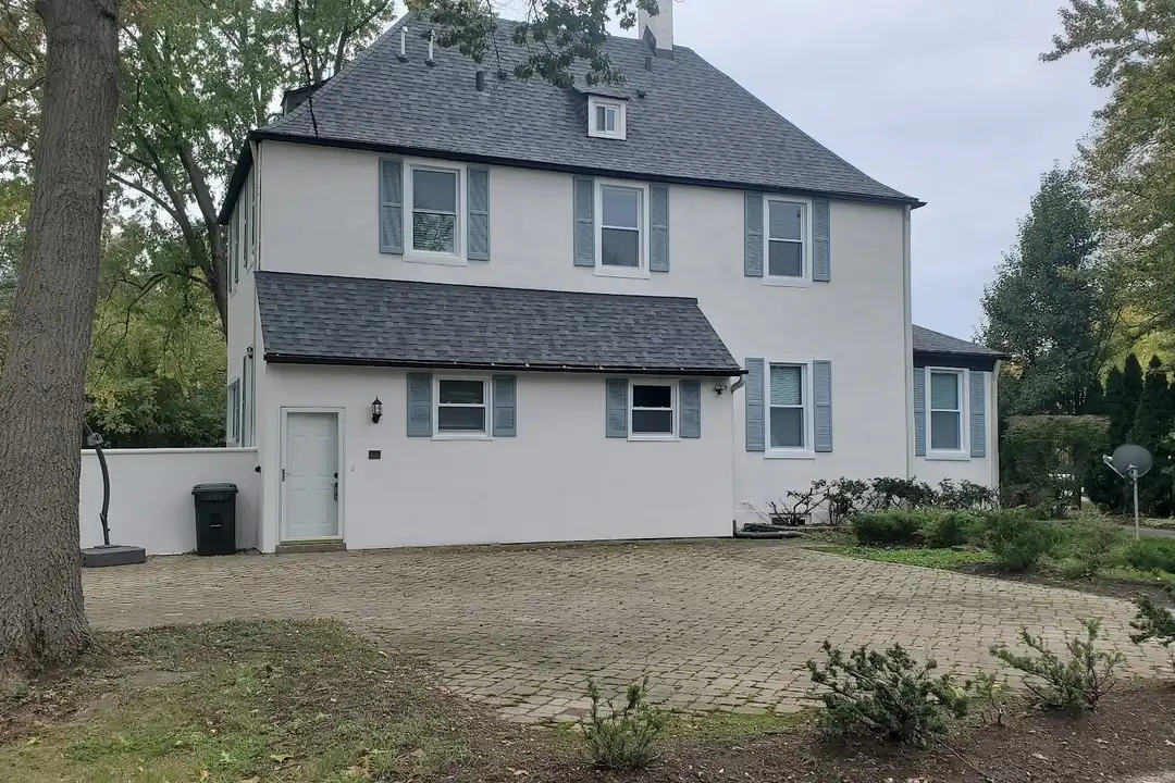 1590 W Old Ml Rd – photo 1 of 21