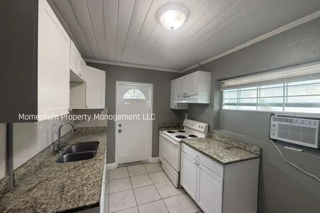 3618 Machado St unit B – photo 1