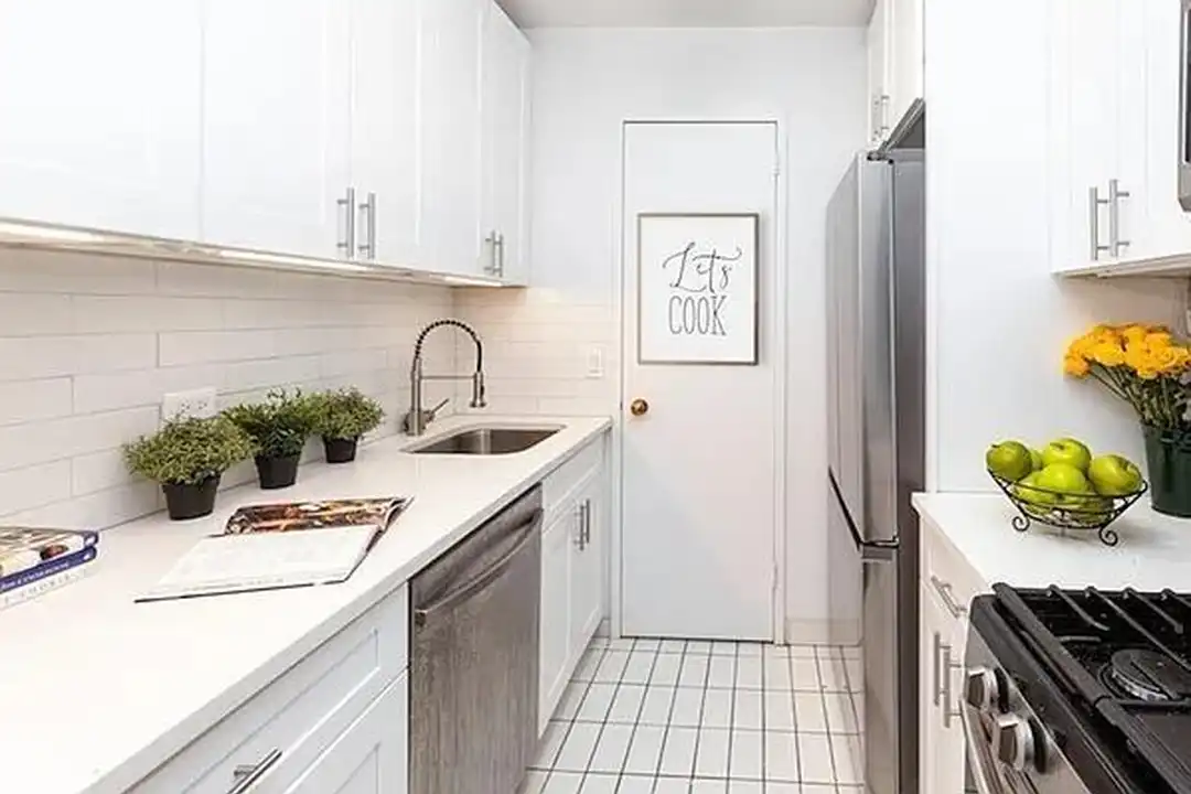 225 W 83rd St unit 10A – pohled 4