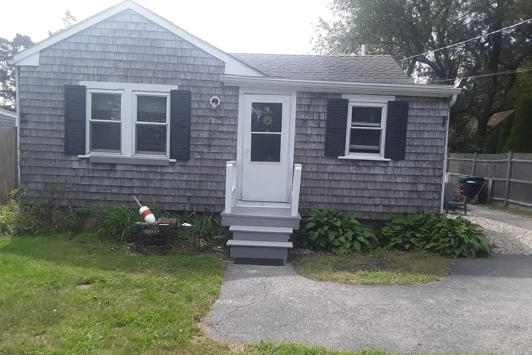 95 Donald Rd unit 95 – photo 1 of 5