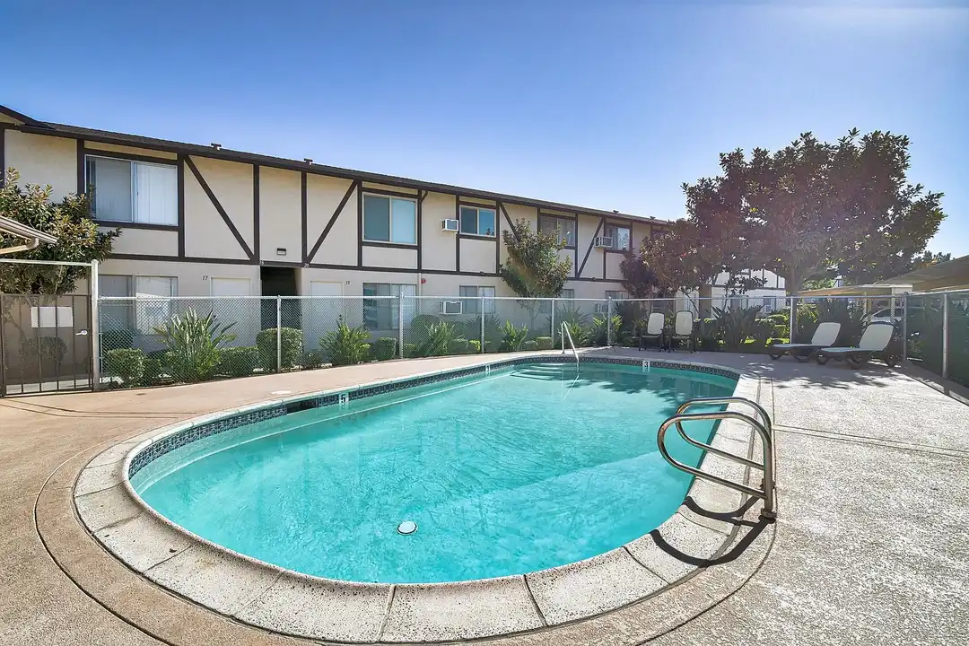 Apartment in San Diego - View 4