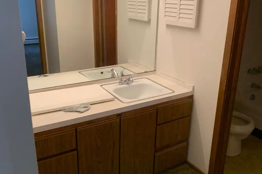 Apartment in Milwaukee - More