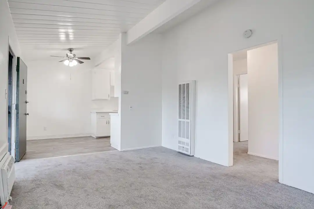 127 W Renette Ave unit M - View 4