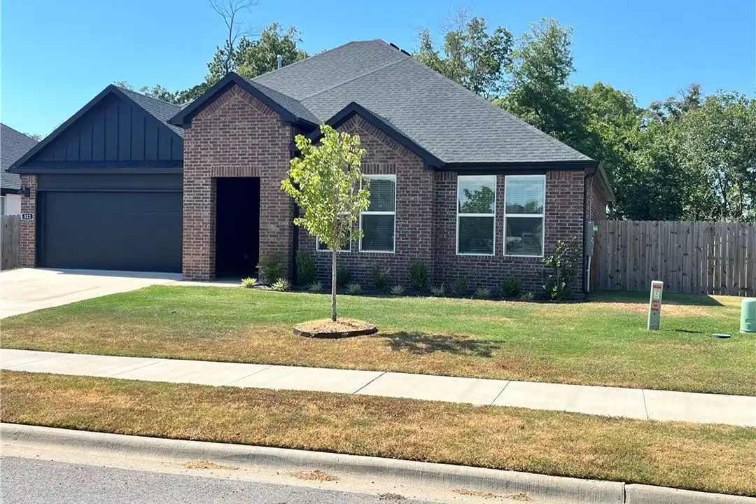 522 W Branta St – photo 1