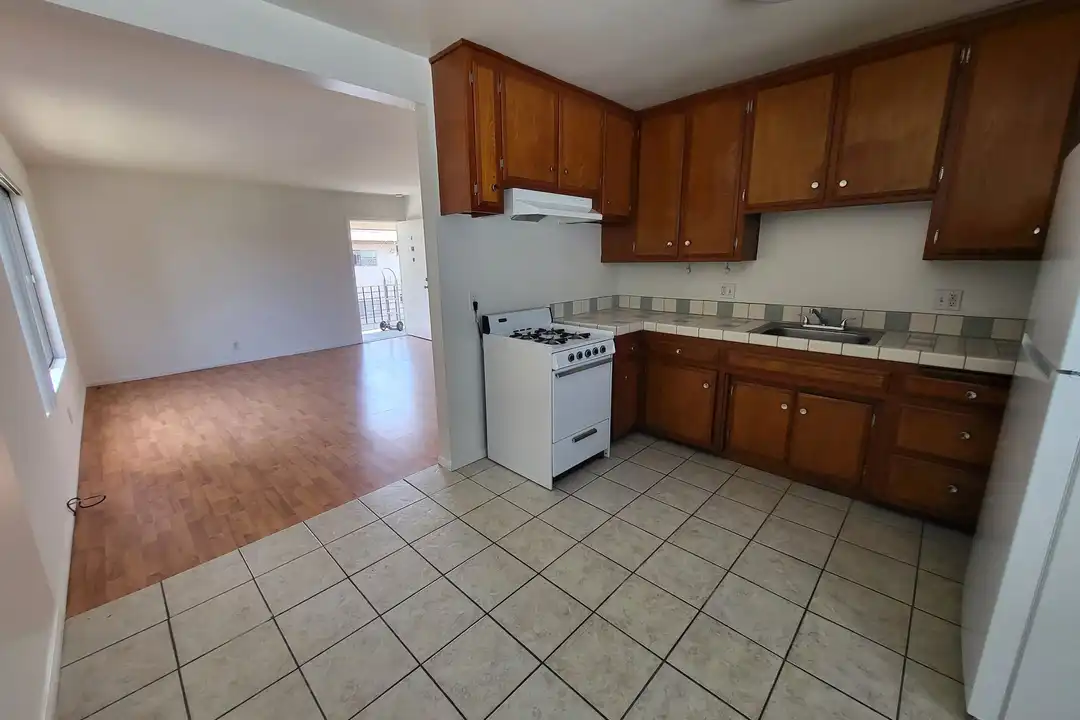 1702 Park Ave unit 4 - View 6