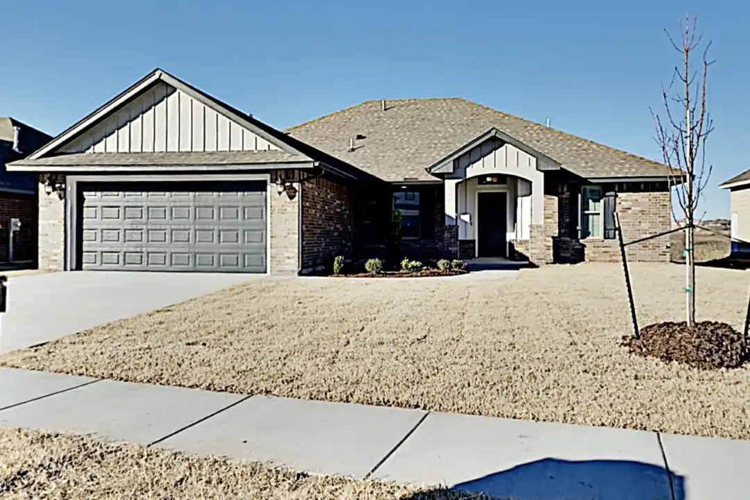 2001 Sara Vista Dr - View 2