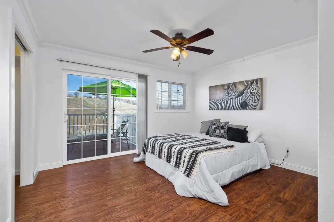1152 Acorn St - View 5