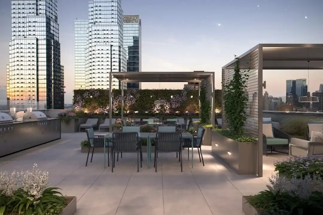 555 W 38th St unit 4104 - More