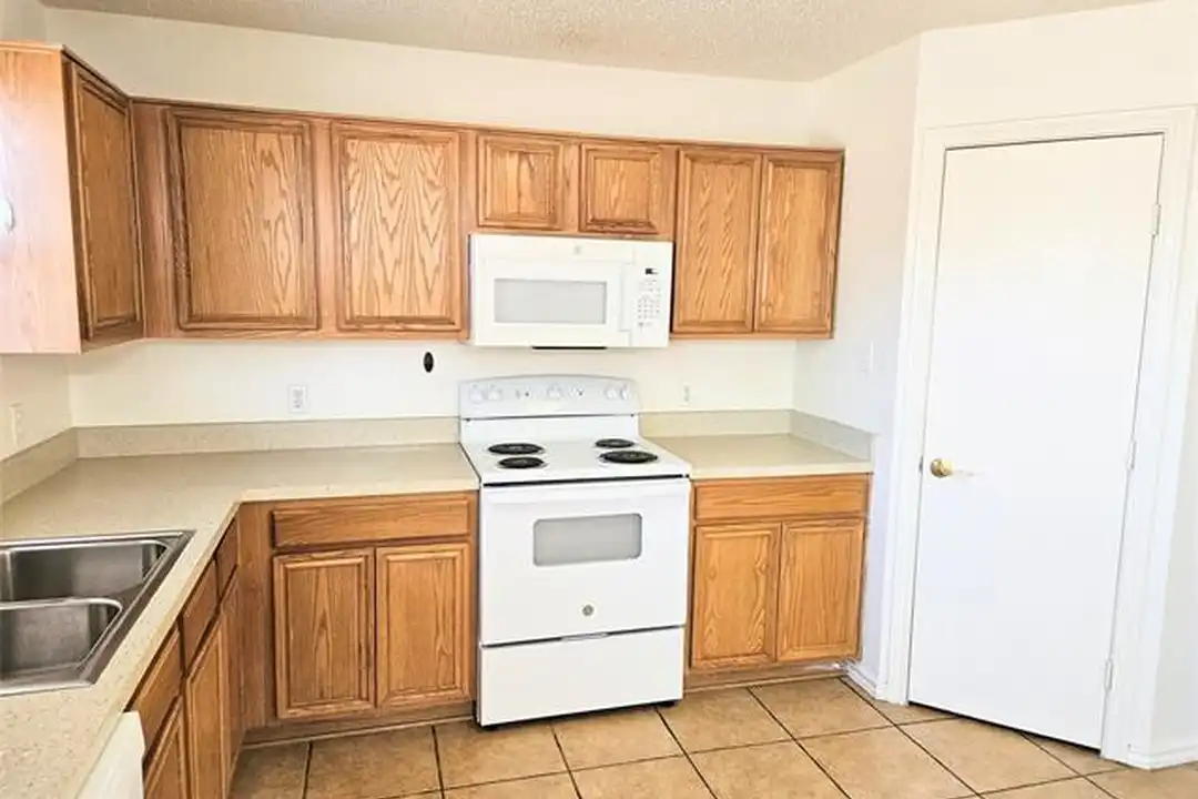 8405 3 Bars Dr - View 6