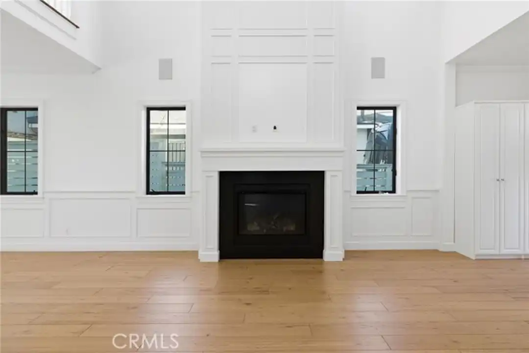1405 Oak Ave - View 5