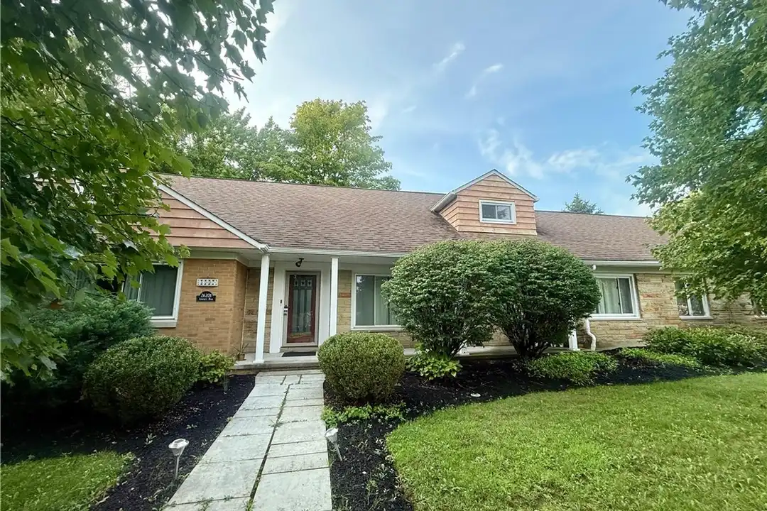 26201 Annesley Rd – photo 1