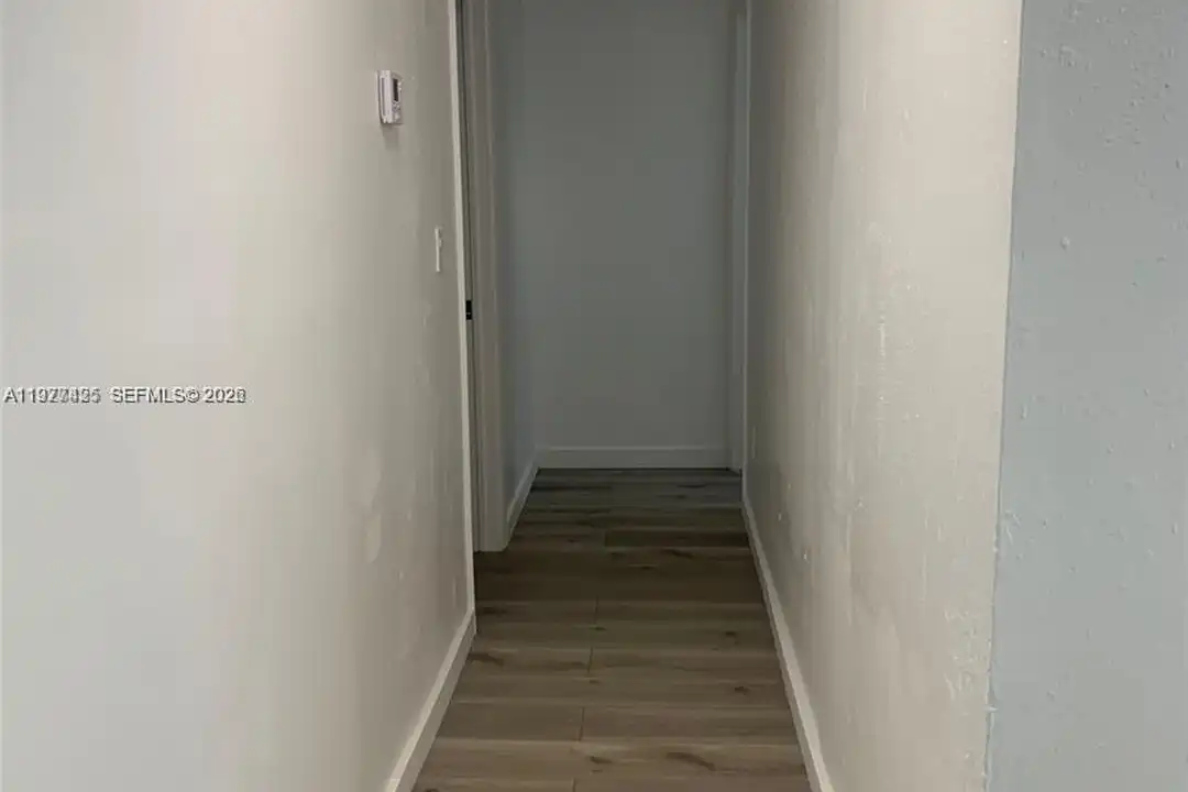 8295 NE Miami Ct unit 1 - View 6