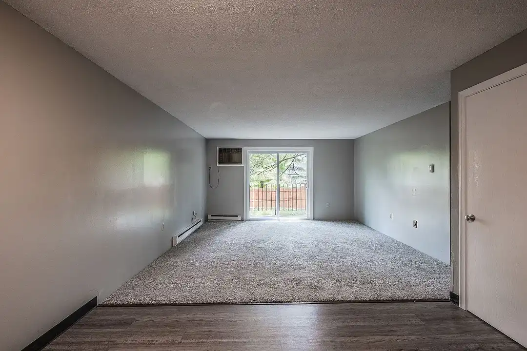 Meadowbrook Apartments - View 6