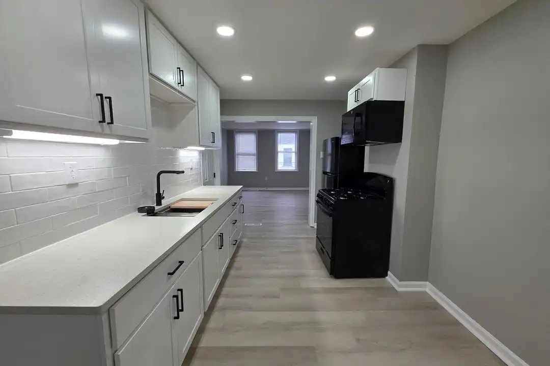 913 Peralta St unit A - View 2