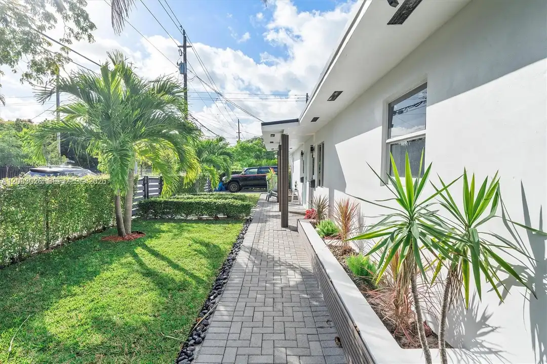4284 NW 1st Ave unit 4284 - View 5