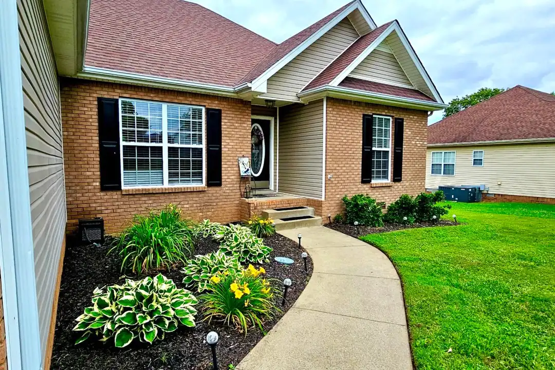 House in Clarksville - View 2