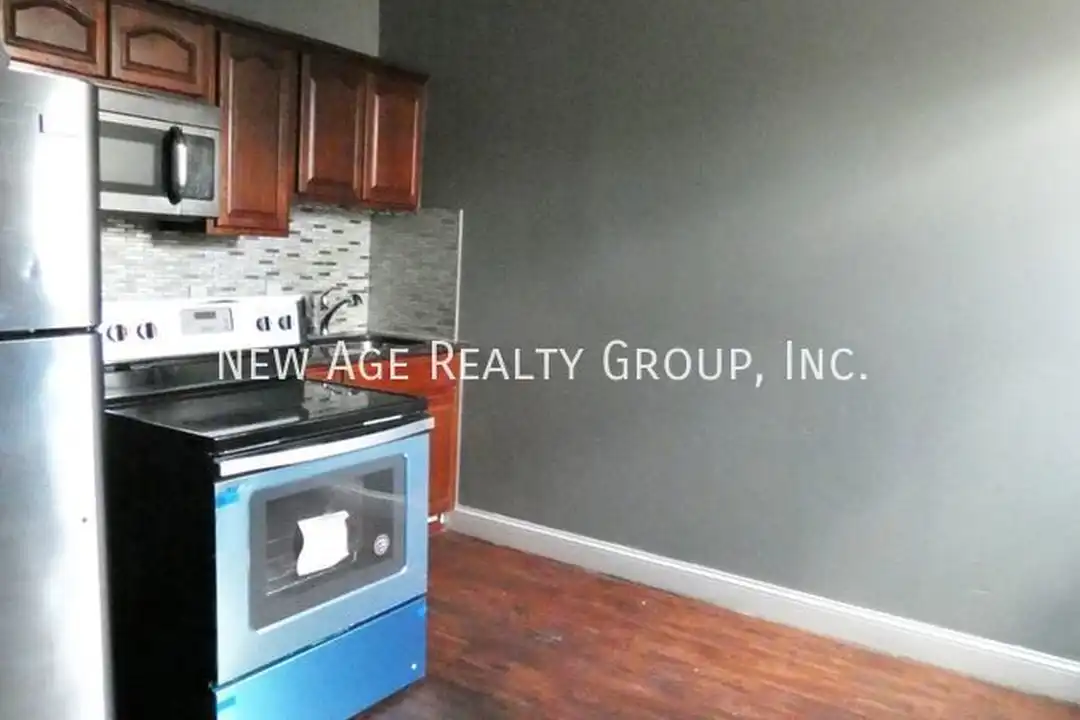 Apartment in Philadelphia, Belmont, West Philadelphia - View 4