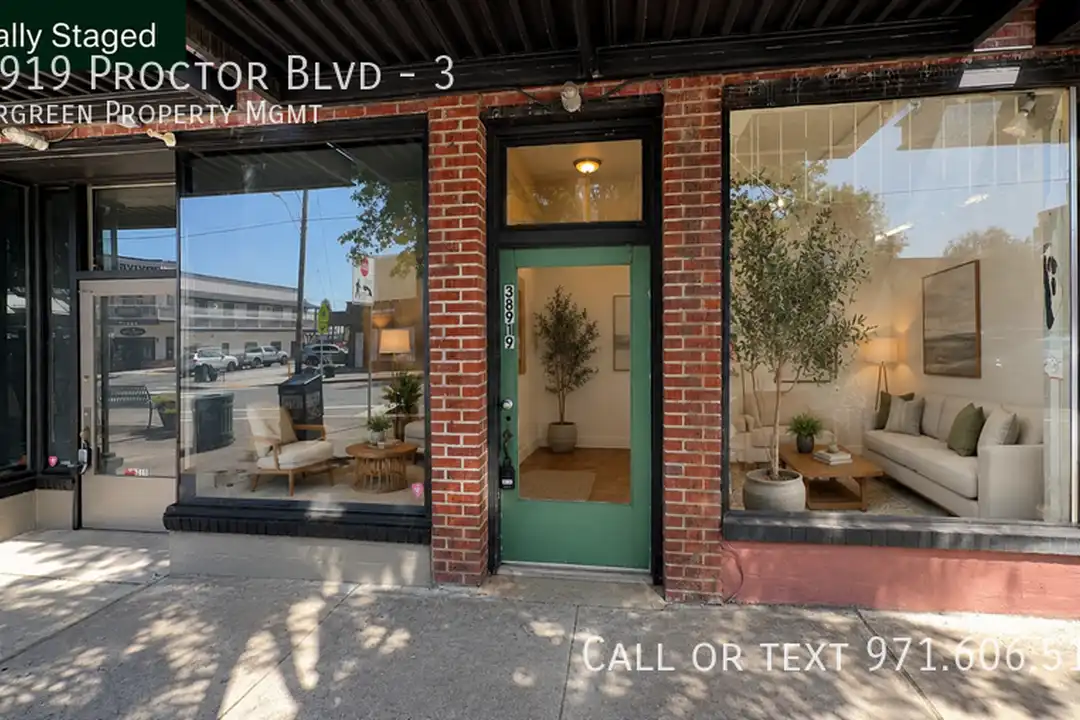 38919 Proctor Blvd – photo 1 of 10