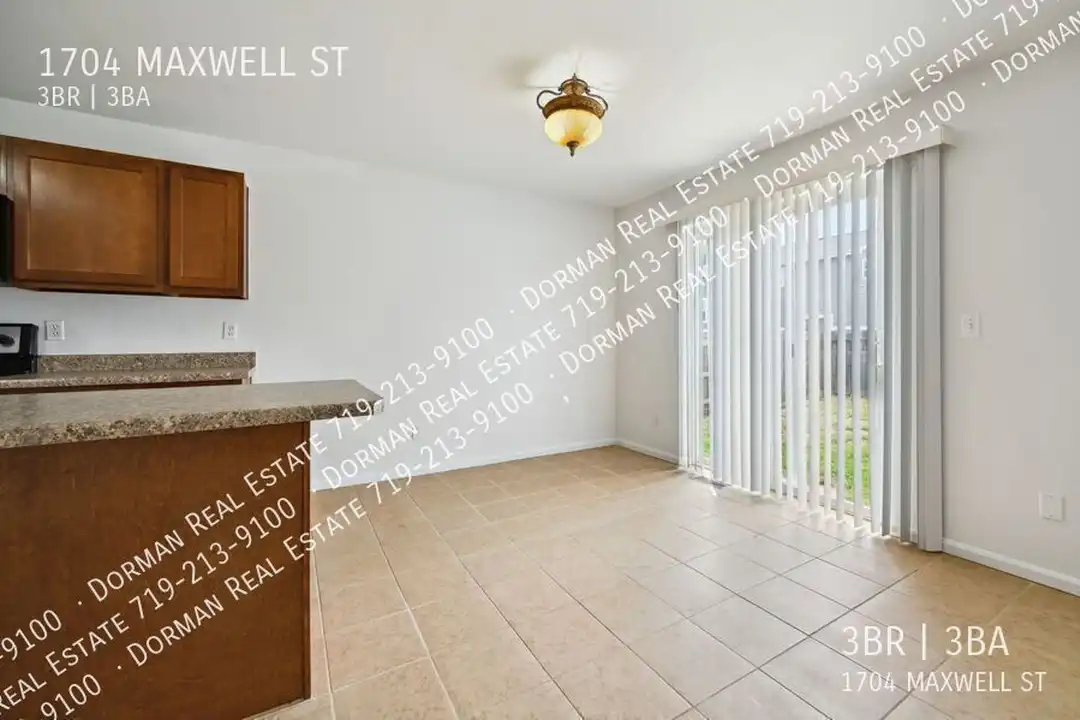 1704 Maxwell St - More