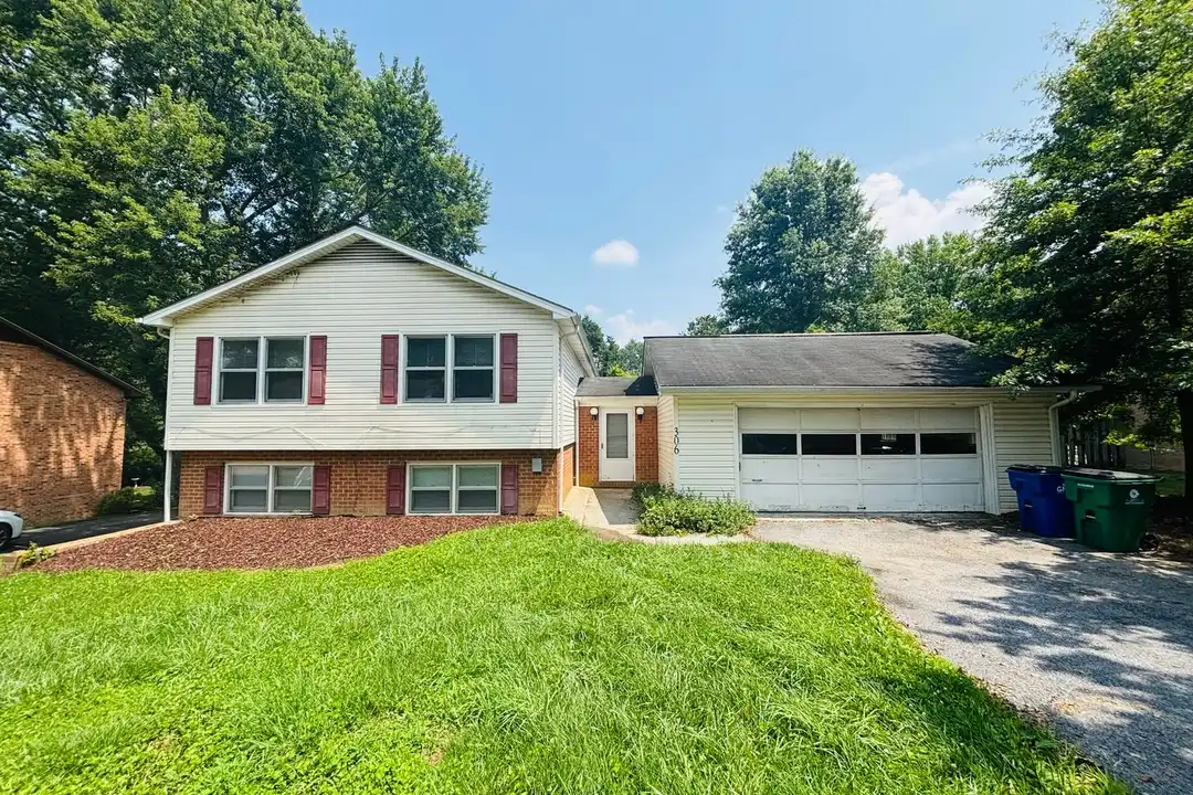 306 Woodbine Dr – photo 1