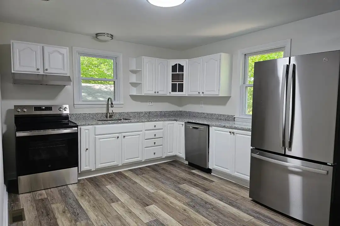 8405 Rugby Rd - More