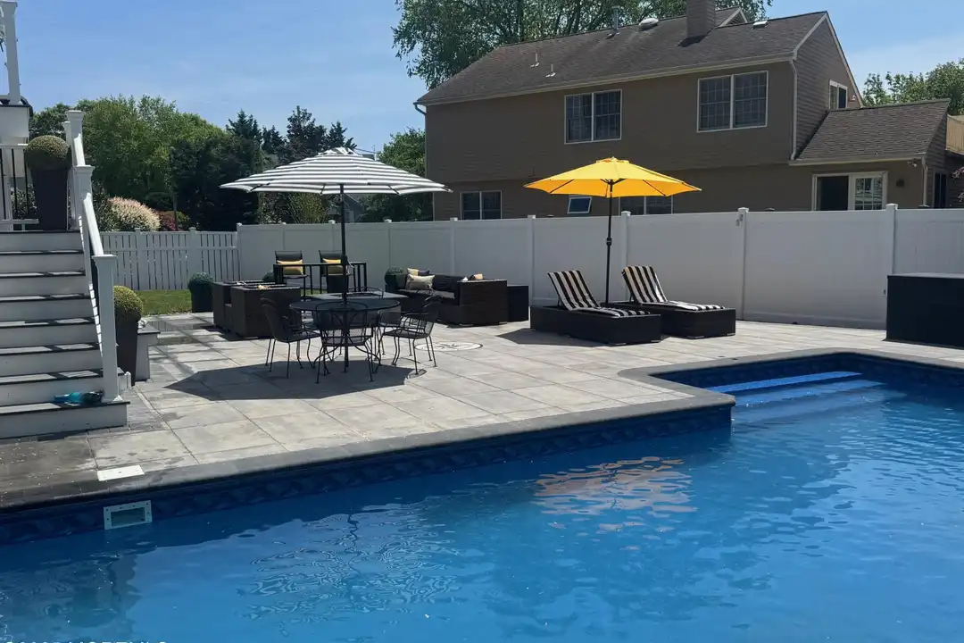 141 Osborne Ave - View 6