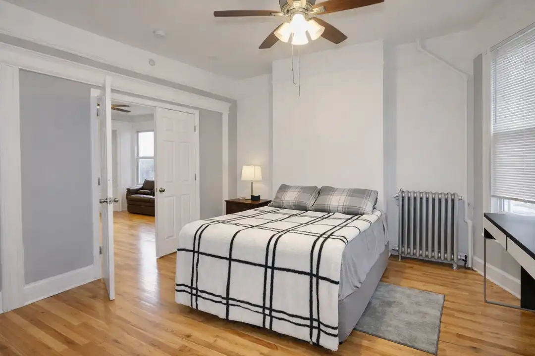 90 N Spring St unit 1 - View 4