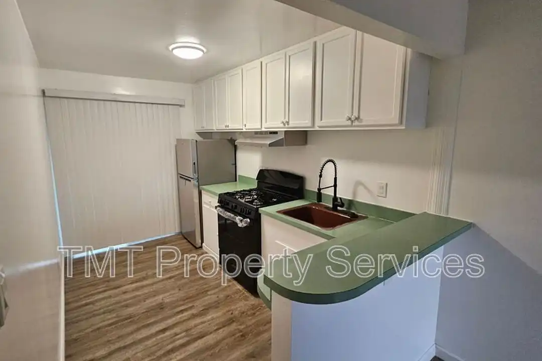 2619 Acacia St unit # 2 - View 5