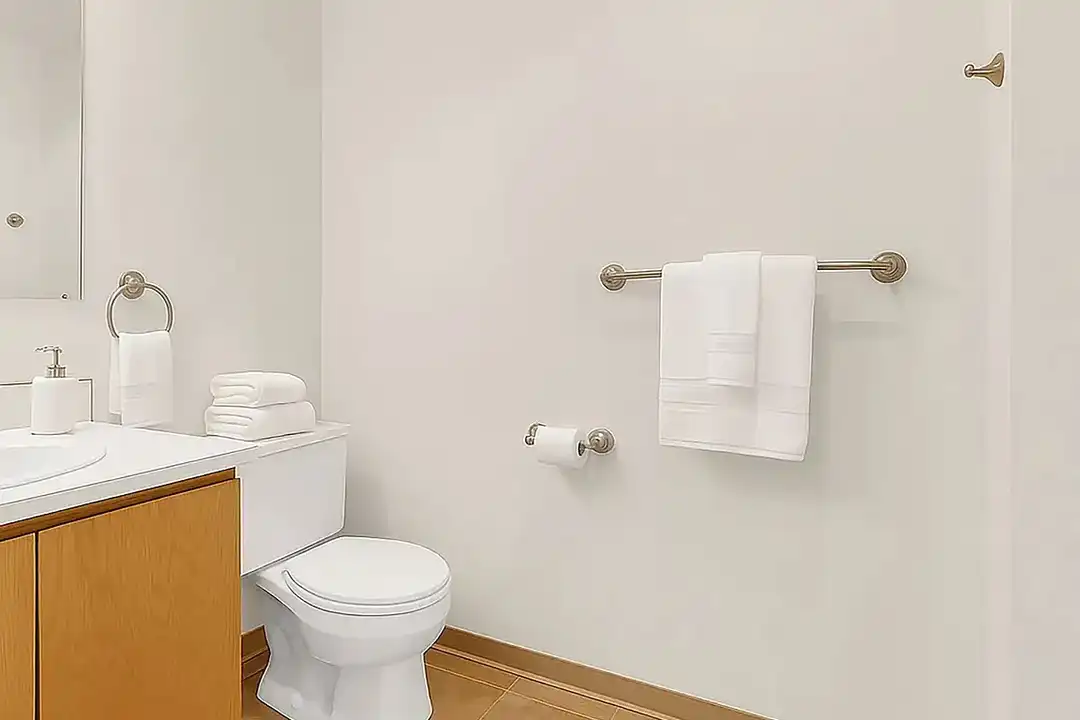 Apartment in Bremerton - More