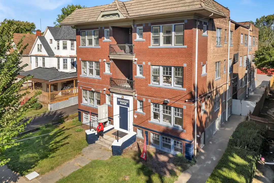 3308 Archwood Ave unit Unit 16 – photo 1