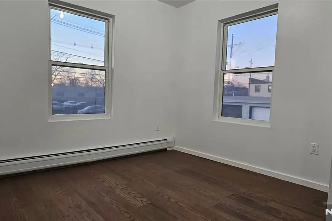 19 Florence St unit 2 - View 5