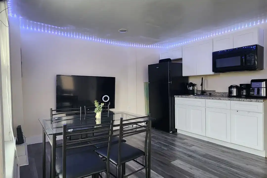 349 N 7th St unit Apt 8 - More