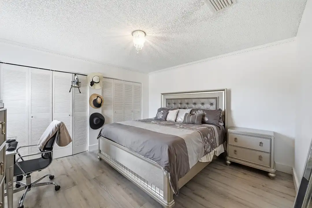 2498 NW 99th Ave - View 6