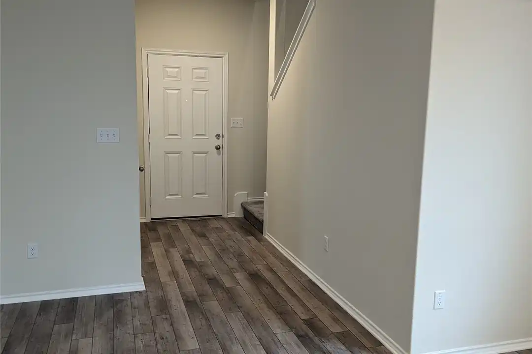 98 Pacific Loon St - More