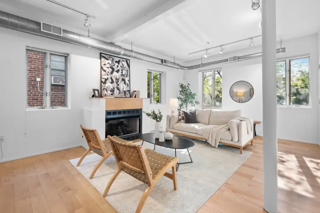 2307 15th St NW unit 1 - View 3