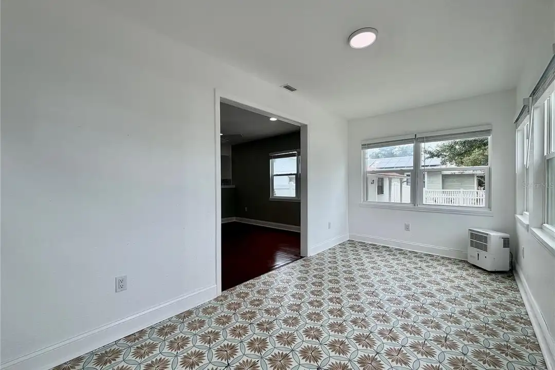3823 2nd Ave N - View 4