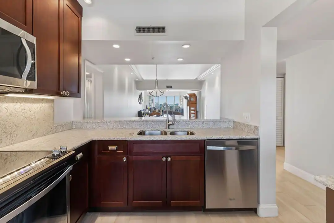 701 Seafarer Cir #504 - View 3