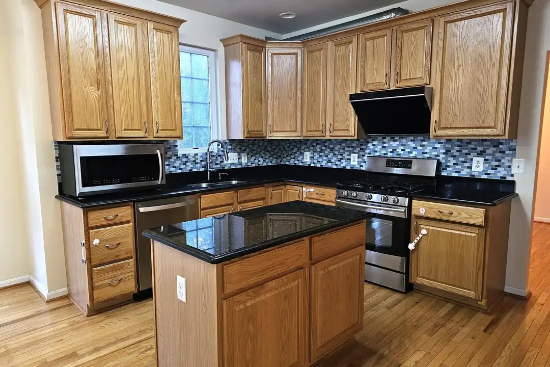 6125 Hot Spring Ln - More