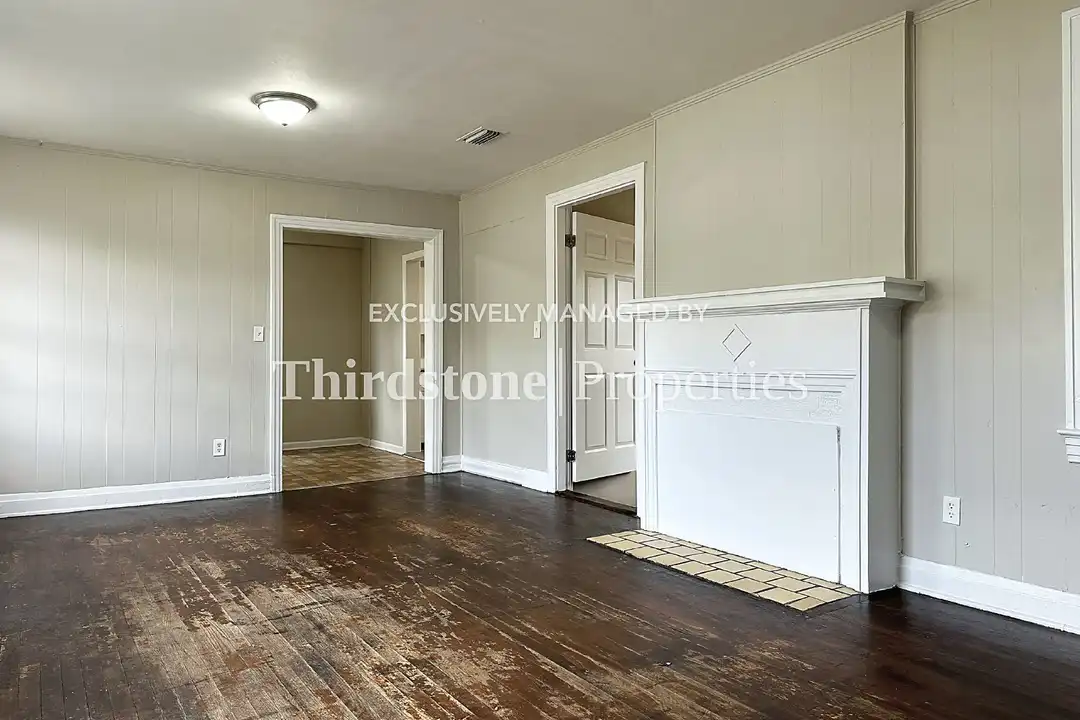 562 W 49th St – pohled 3