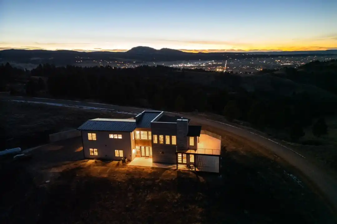 2111 Vantage Cir - View 4