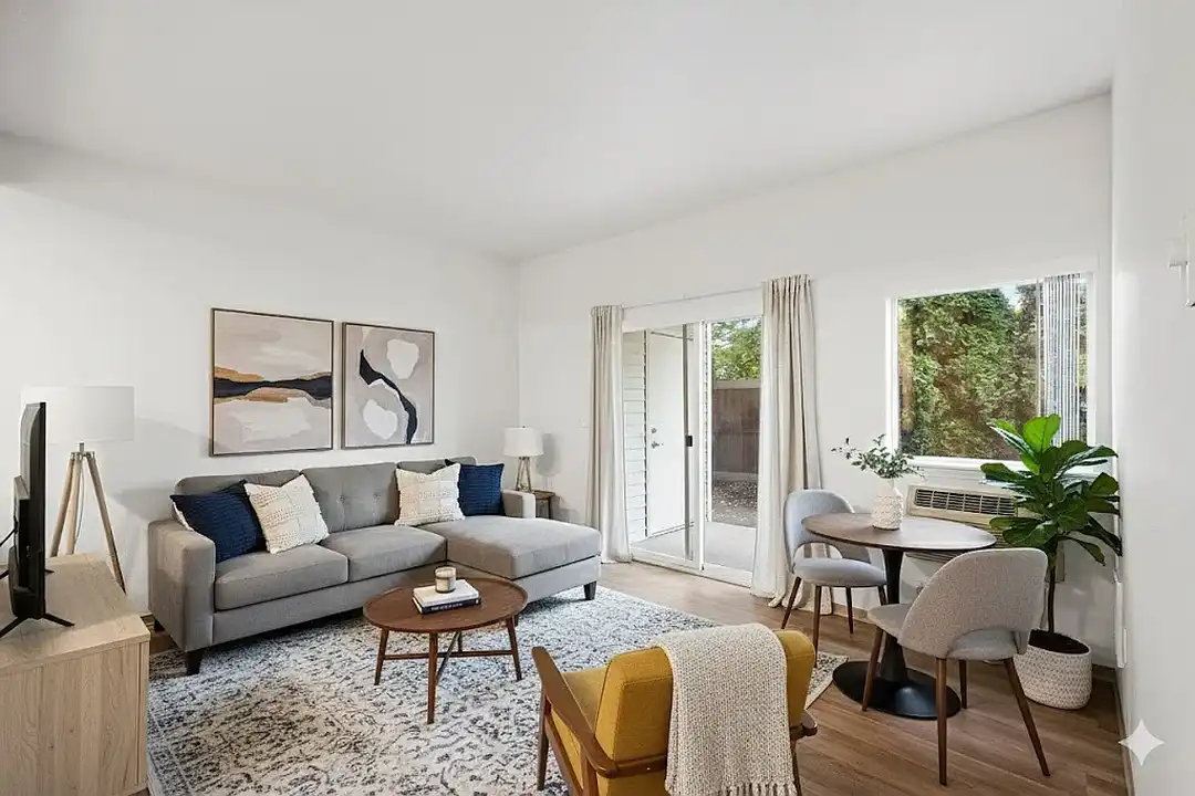 Southwood Park Apartment Homes – photo 1