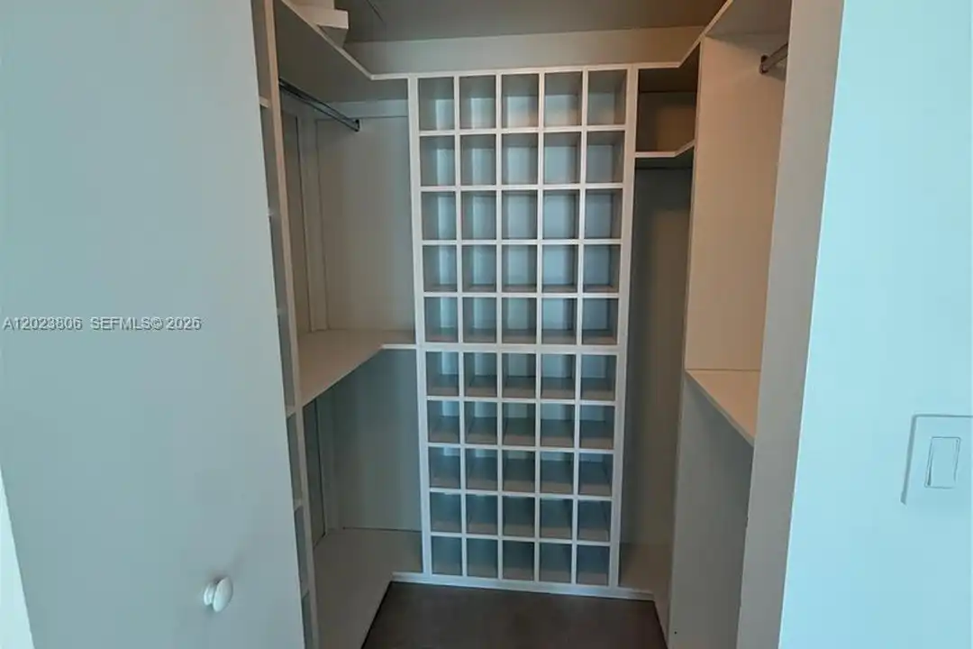 55 SE 6th St unit 1710 - View 6